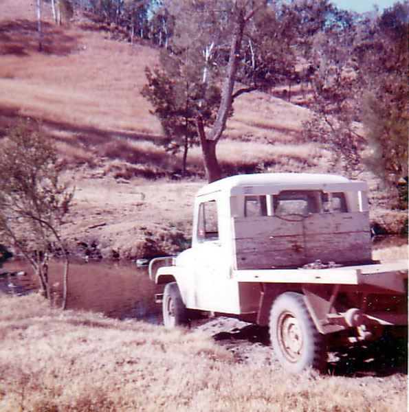 Crossing Yarraman Creek