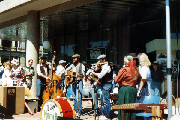 MoretonBayBand-GeorgeStFest-mid80s